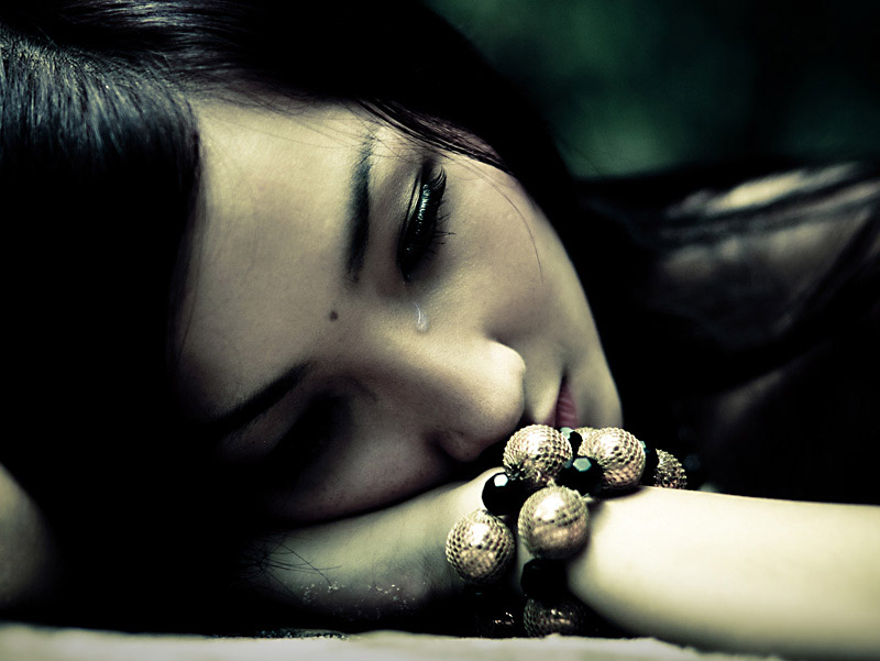 Men In Blank: Tipe Cowok Ngadepin Ceweknya Nangis