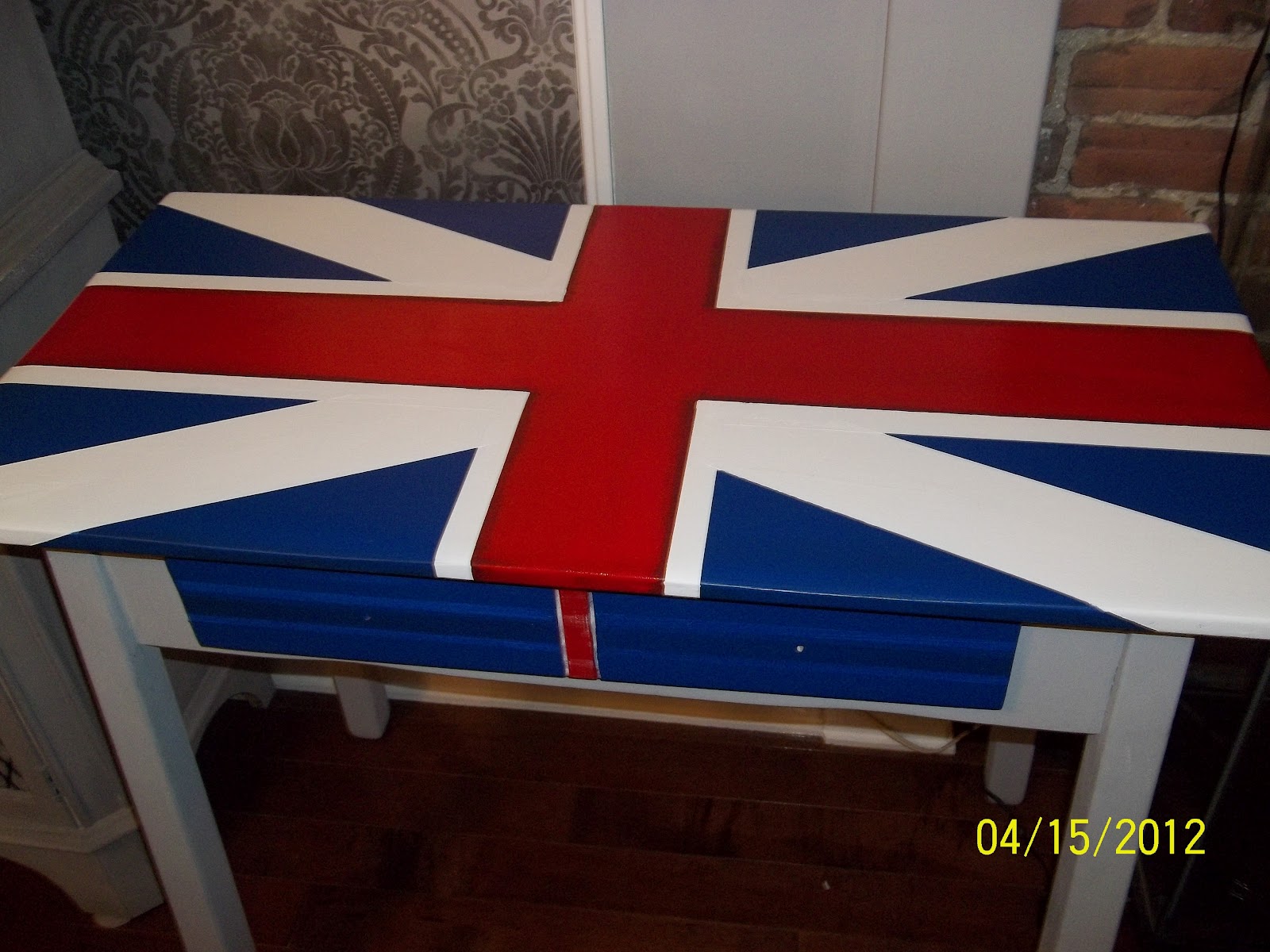 simply vintageous...by Suzan ENGLAND SWINGS (like a pendulum do )