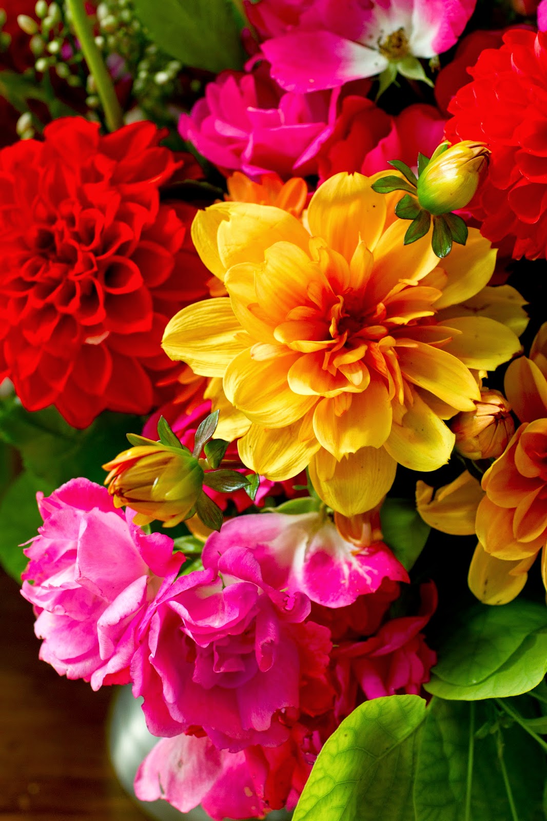 Saídos da Concha Arranjo de Flores à la Bollywod BollywoodStyle Flower Arrangement