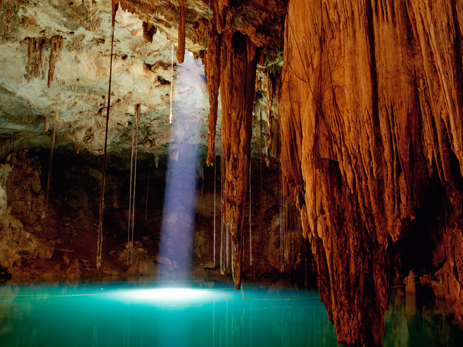 Sitios Impresionantes Las cuevas de Yucatán (México)