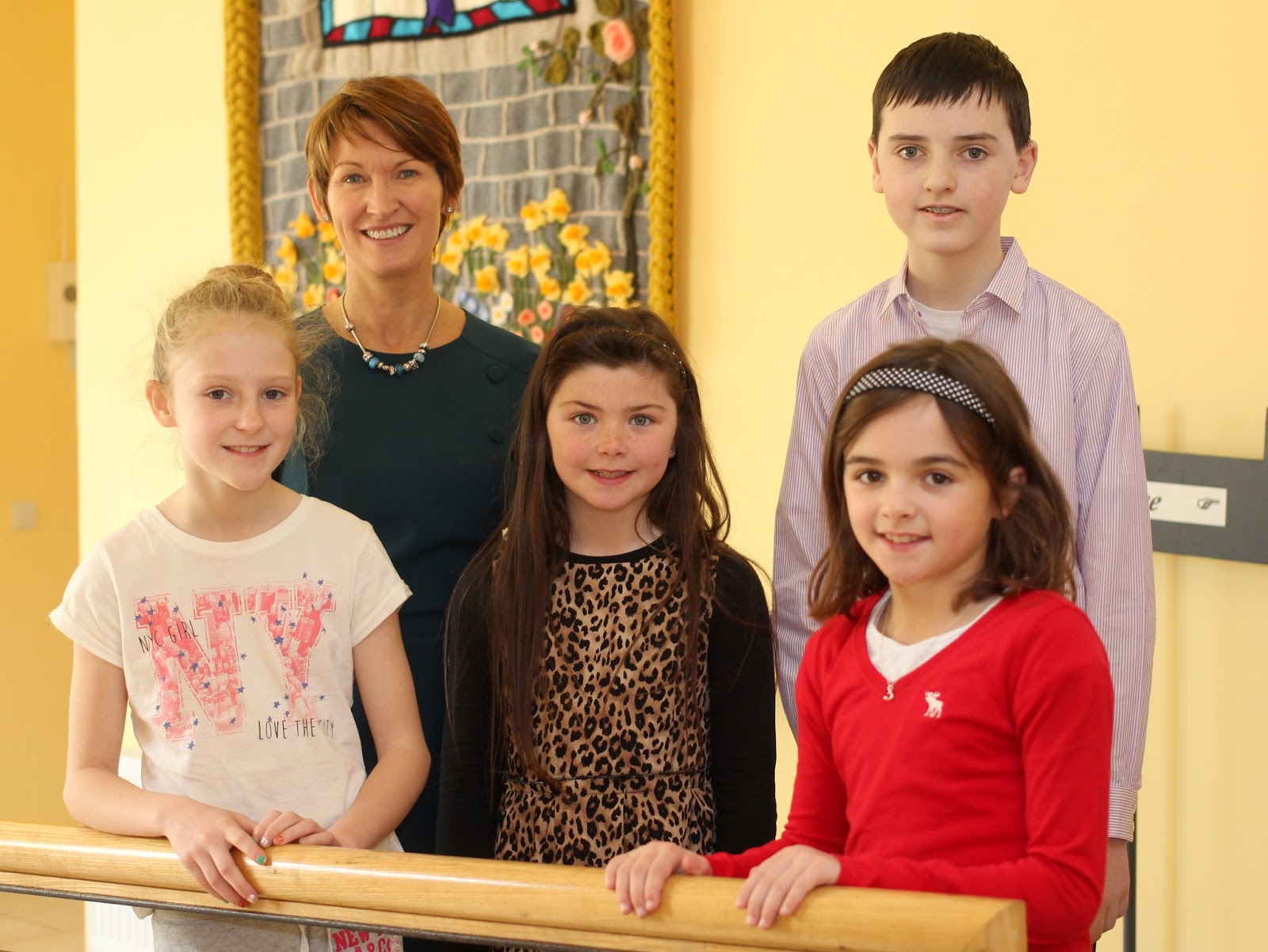 What do paragraphs 1 7 reveal about mr franks actions in the play picture