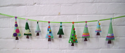 paper-and-string: new kit :: Christmas Tree Garland