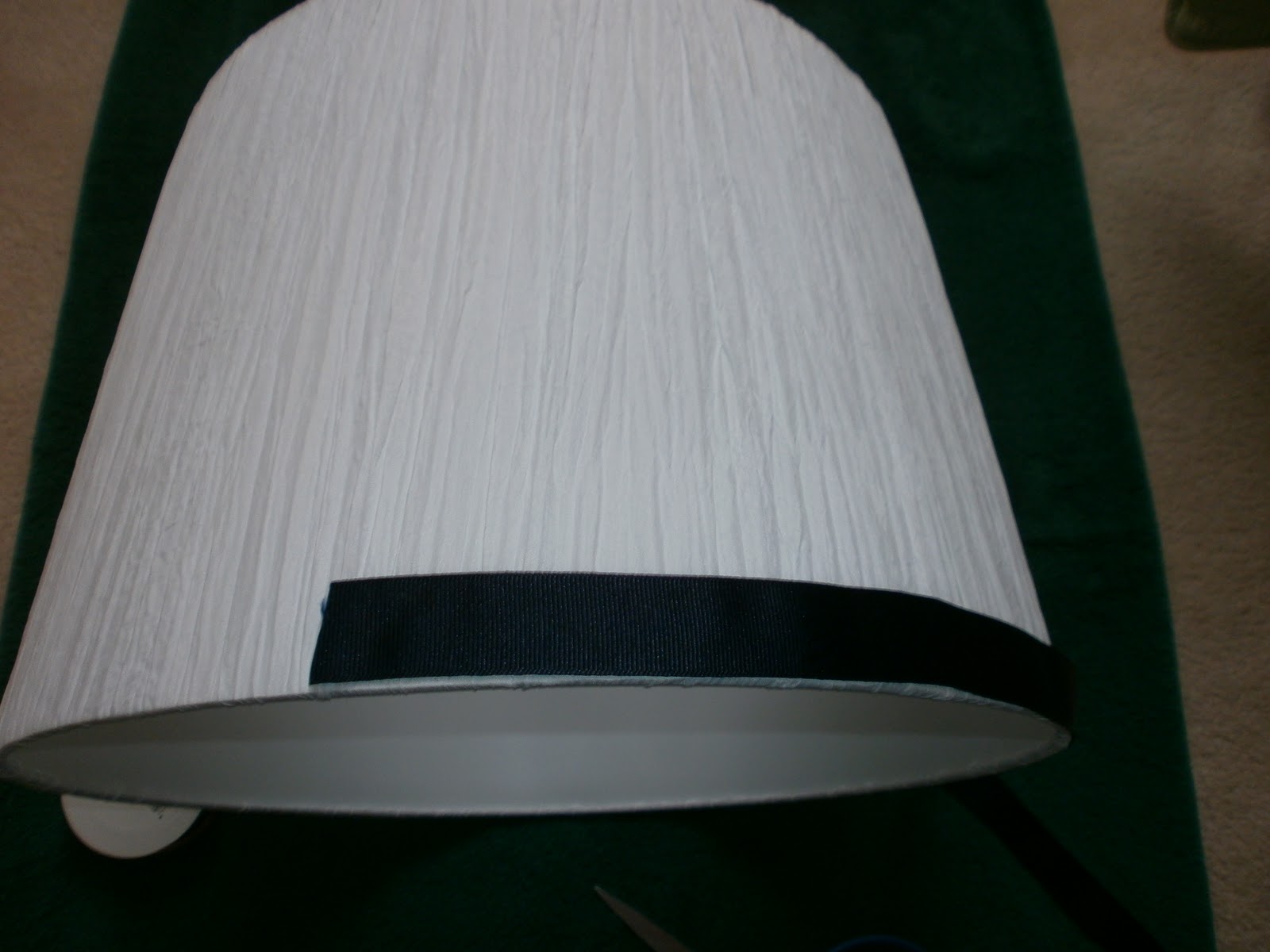 DIY Adding Fabric Trim to Lamp Shade