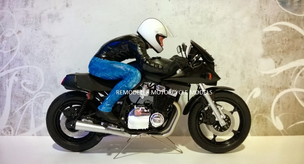 Rider#4&Suzuki Katana