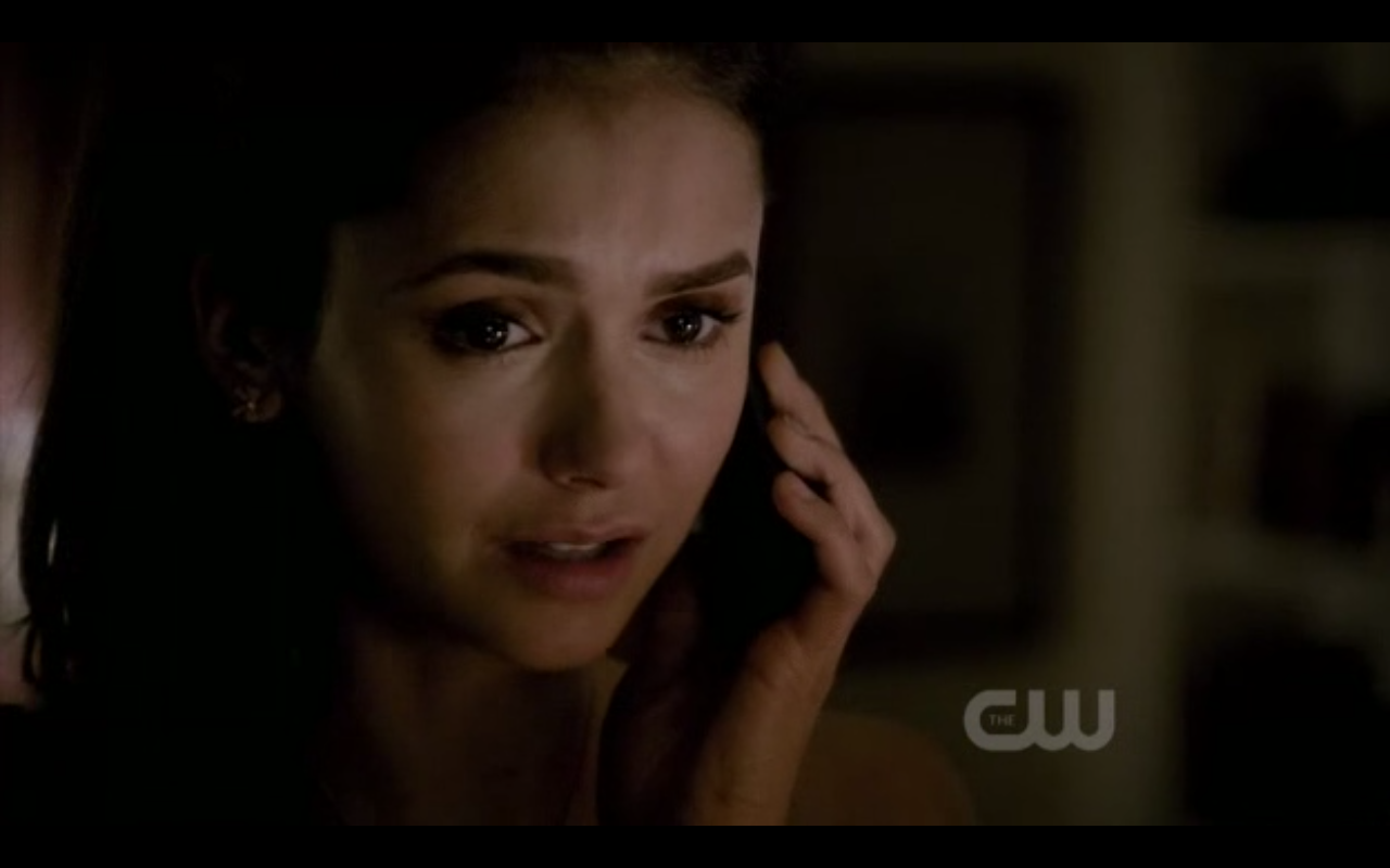 http://3.bp.blogspot.com/-BgqpSTcJ_E0/T4LyxUVVoCI/AAAAAAAABBM/7mL4IB_1GDA/s1600/The-Vampire-Diaries-Season-3-Episode-1-The-Birthday-Elena-Gilbert-Has-An-ATT-Samsung-Captivate-.png