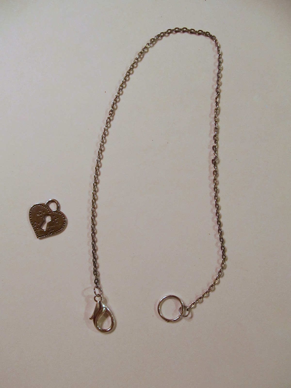 WobiSobi Charm Necklace, DIY