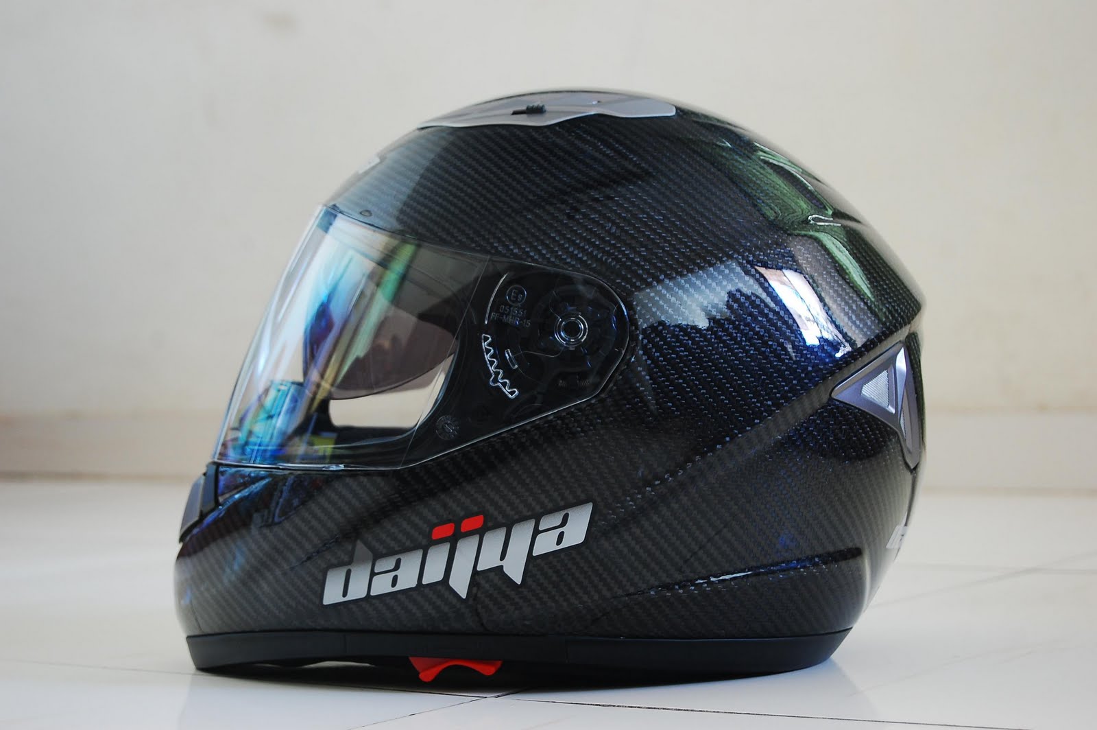 Review Daijya Carbon Fibre Helmet Bike Chronicles of India