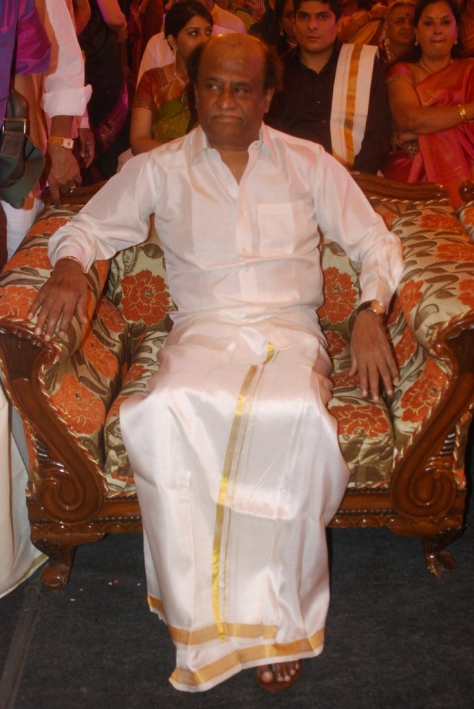 .: அனிருத் அக்கா மேரேஜ் இல் ரஜினி அனுஷ்க தனுஷ் ஃபோடோ