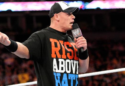 Participantes da Battle Royal comentam sobre a sua luta e mais... John+Cena+is+accosted+by+a+hysterical+Eve++-+February+20,+2012+WWE+Raw+SuperShow+20-02-2012