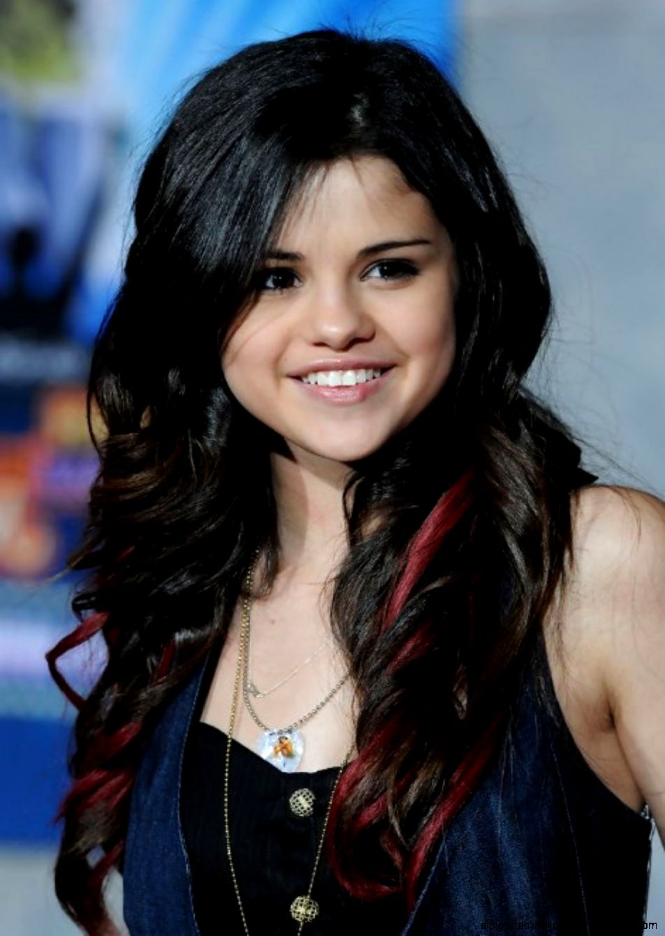 Selena Gomez Hairstyles Long Hair Selena Gomez Hairstyles Long Hair