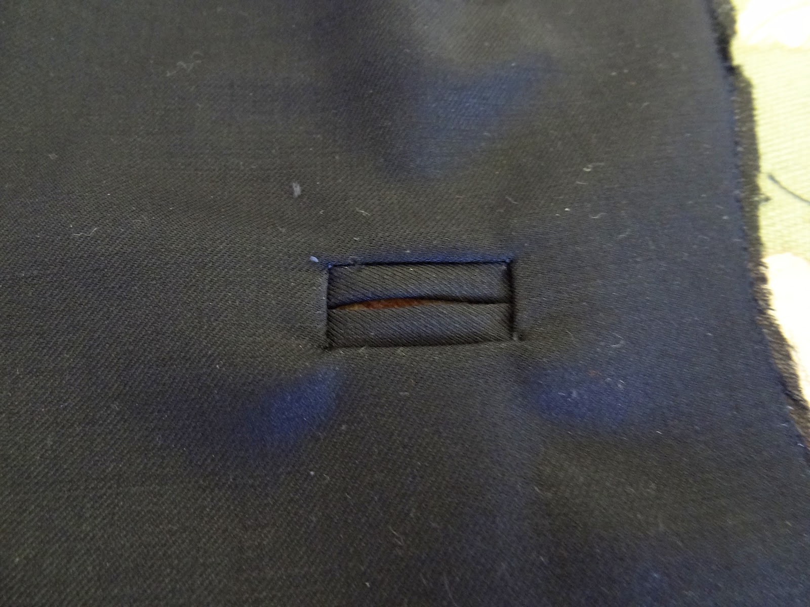 JuliaBobbin Tutorial Bound ButtonHoles and Facings