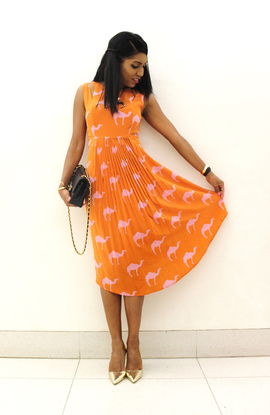 Eye Candy Effortless Anthro Reader Outfits Effortlessly With Roxy