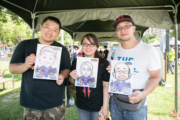 阿薩斯雕像周年野餐派對登場 吸引逾2千名玩家齊聚草悟道同樂。 阿薩斯雕像周年野餐派對登場 吸引逾2千名玩家齊聚草悟道同樂。