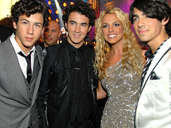Joe Jonas Loves Britney
