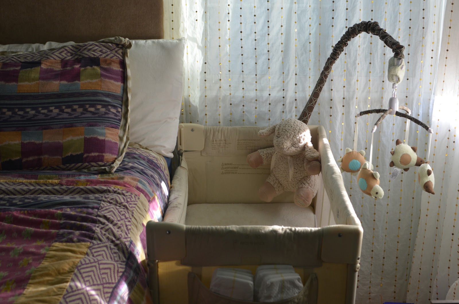 arm's reach co sleeper mobile