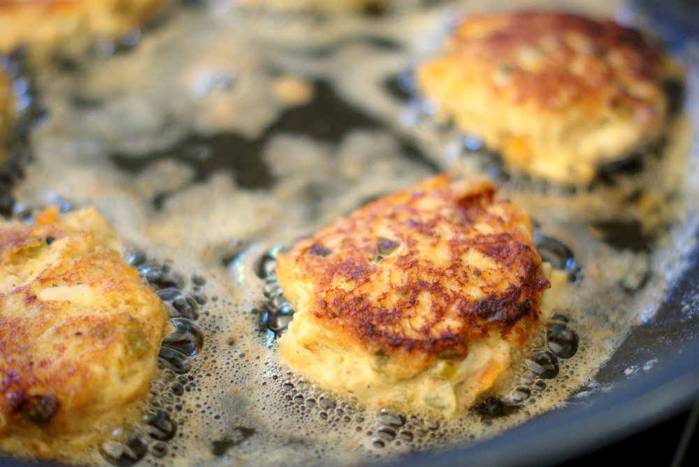 Alice and the Mock Turtle Crab Cake Sliders