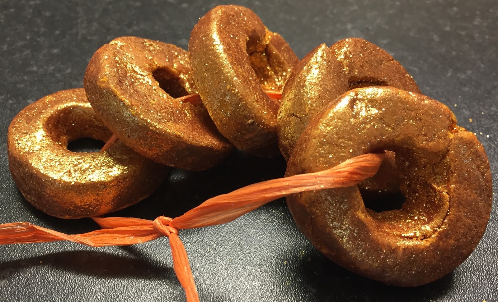 All Things Lush UK Five Gold Rings Bubble Bar