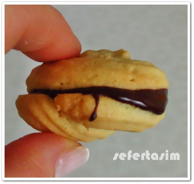 �..Resimli Denenmis Tarifler..! ÇİKOLATA DOLGULU PASTANE KURABIYESI TARIFI