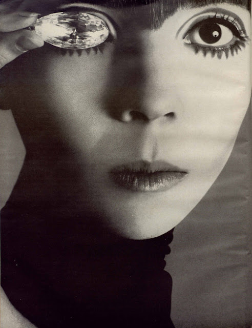 Annie's Fashion Break: Richard Avedon Photos