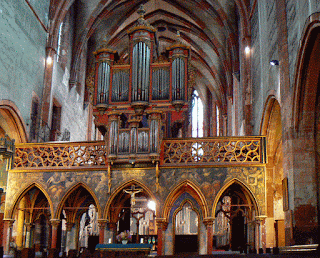 Jubè parte della chiesa o della cattedrale formata da una piccola tribuna che poggia su archi