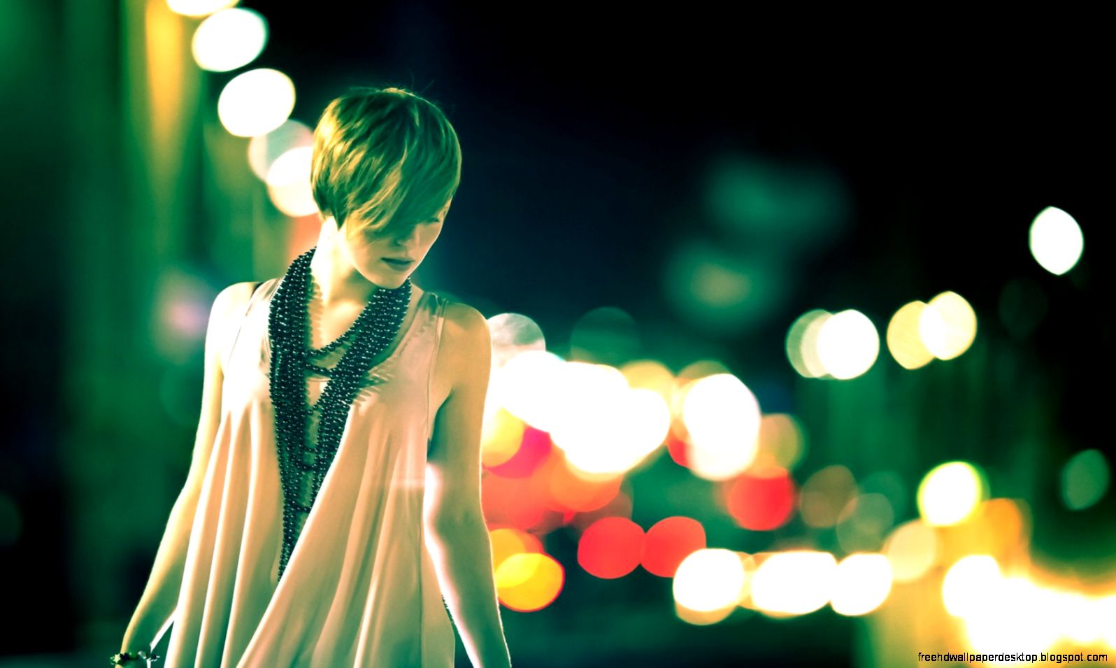 Beautiful Girl City Night 7007284