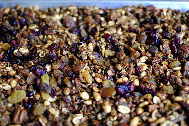 PB & J Granola l SimplyScratch.com