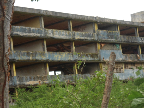 Resultado de imagem para escuela al campo abandonadas en cuba