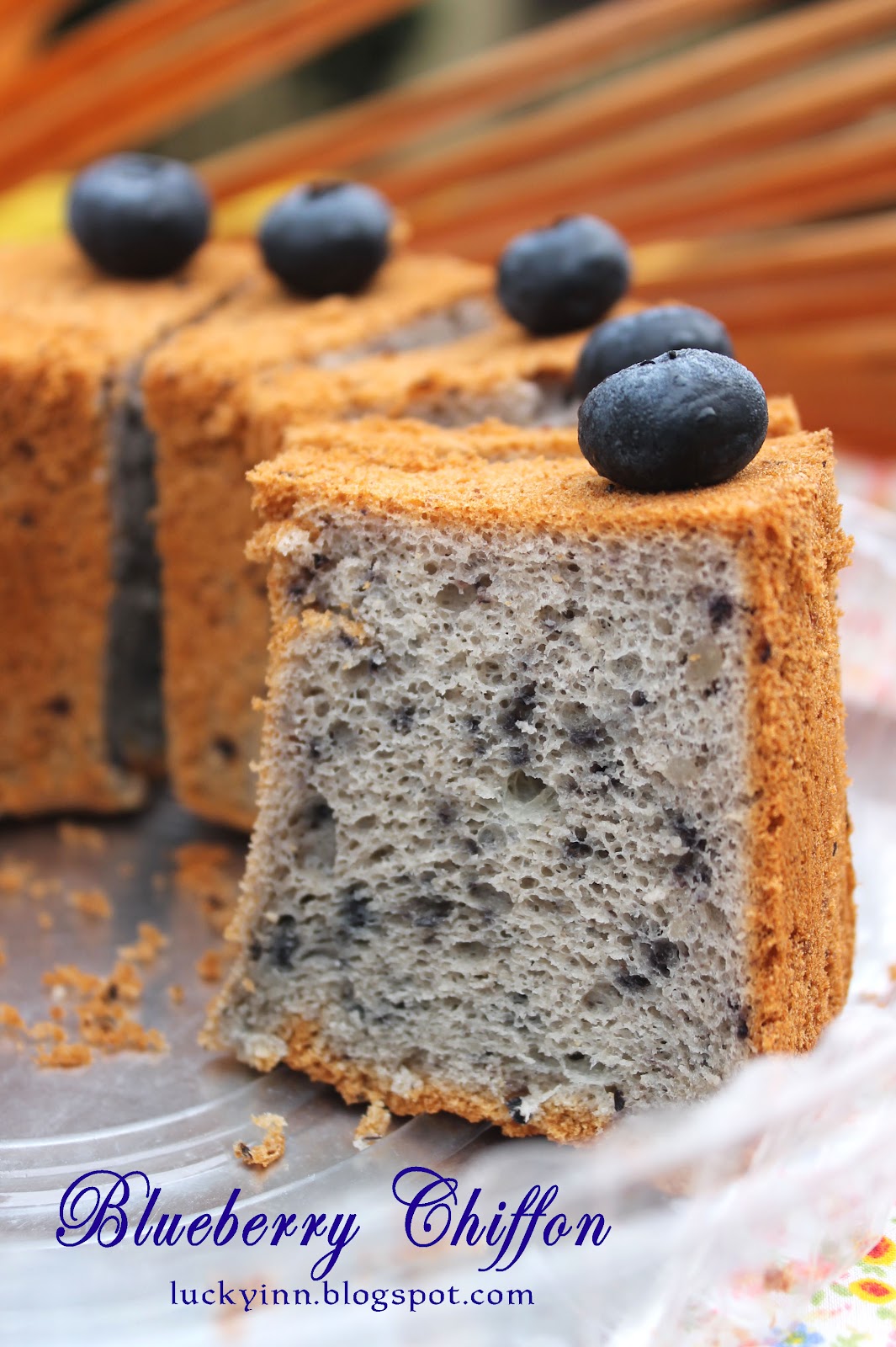 “水果皇后”蓝莓这样吃！教你做蓝莓可可方形戚风蛋糕！