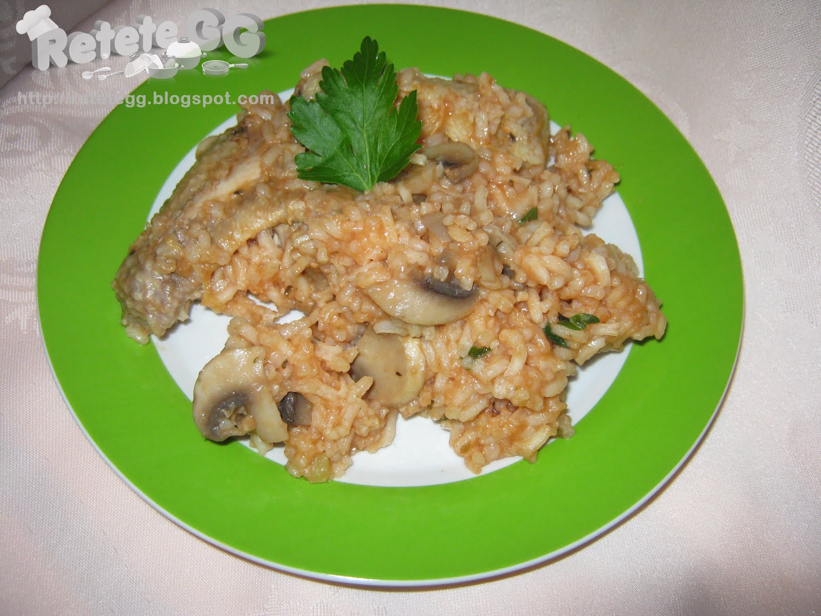 Retete gustoase si garnisite Pilaf cu aripioare de pui si ciuperci