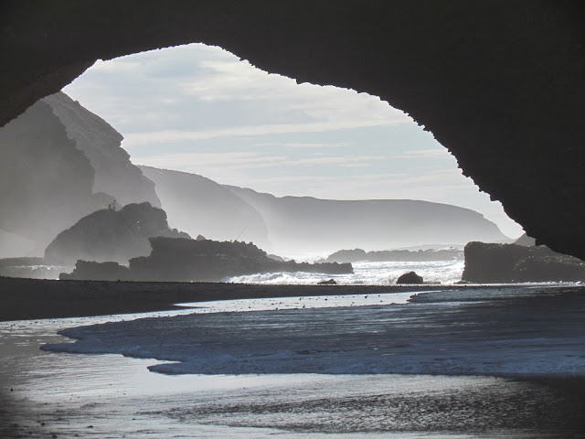  the Arc of Mirleft, een prachtig natuurverschijnsel langs de kustlijn. 