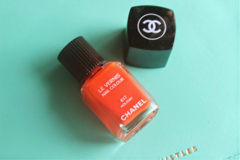 Chanel Holiday Les Vernis Nail Colour 