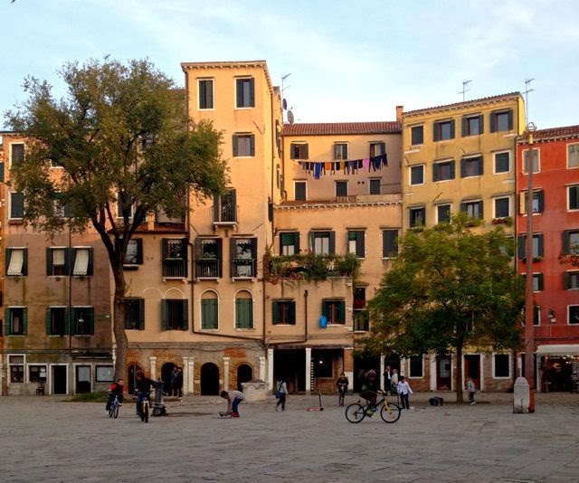 Food and Ghost Tour in Venice with Monica Cesarato 