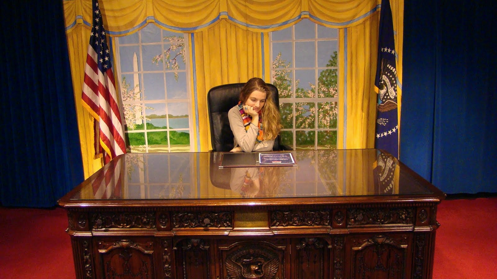 Za biurkiem Obamy w Waszyngtonie D.C.
