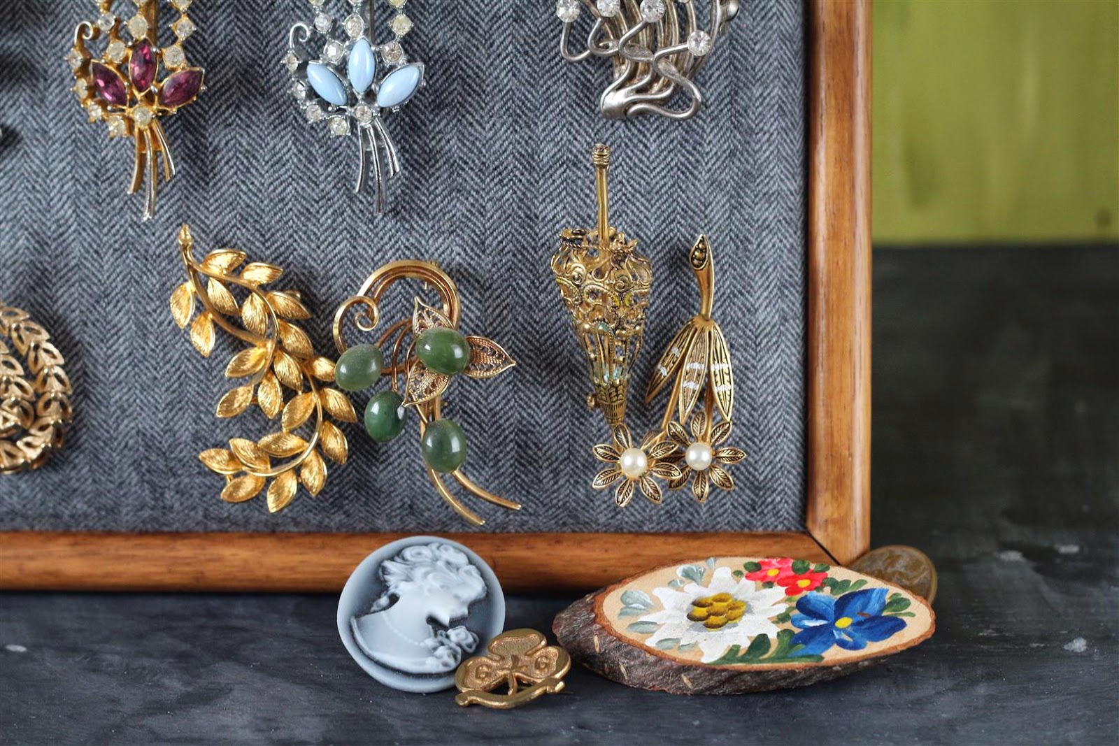 emuse How to make a brooch frame