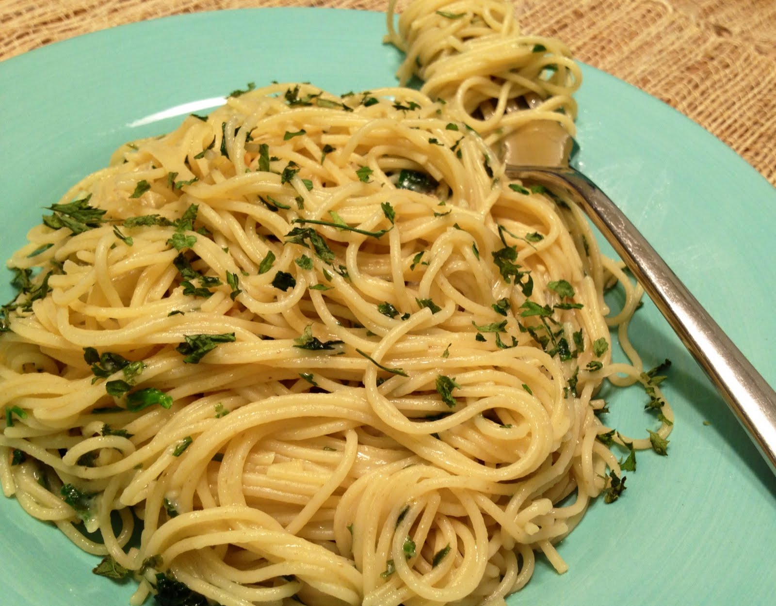 Clean, Fresh and mostly Veggie Parsley and Garlic Capellini