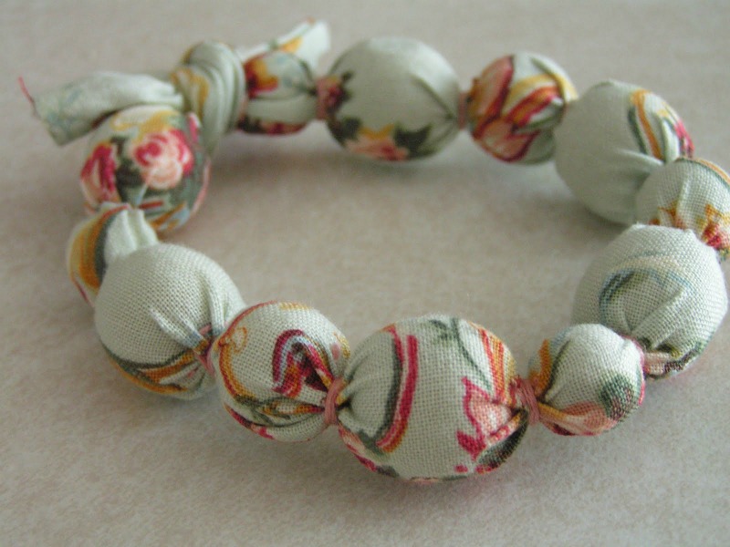ACCESSORIES DIY Fabric Knotted Bead Necklaces