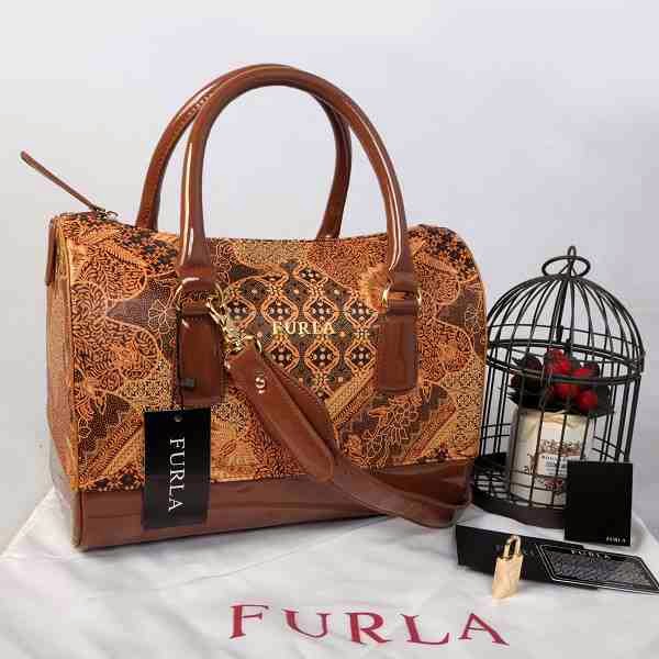 tas cantiq jual tas branded dengan harga bersaing furla batik 1068 bahan sintetis tas cantiq jual tas branded dengan harga bersaing furla batik 1068 bahan sintetis