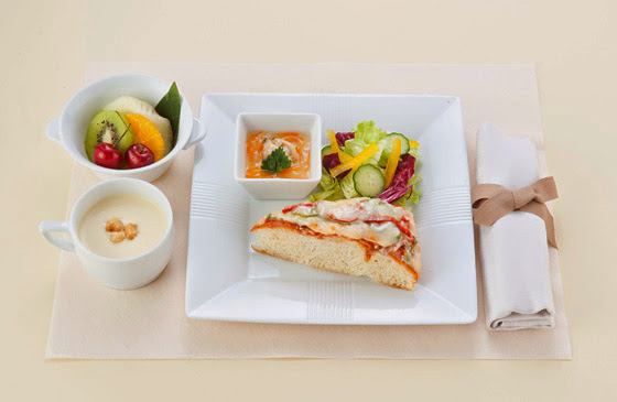 JAL Domestic First Class early June breakfast menu.