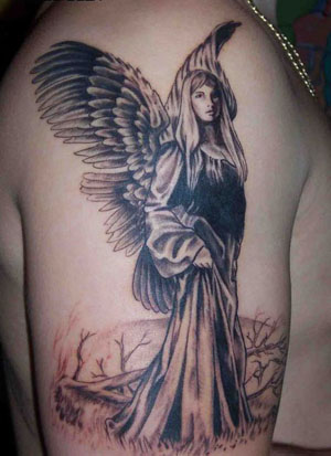 Tatuajes Religiosos : Tatuaje Angel mujer