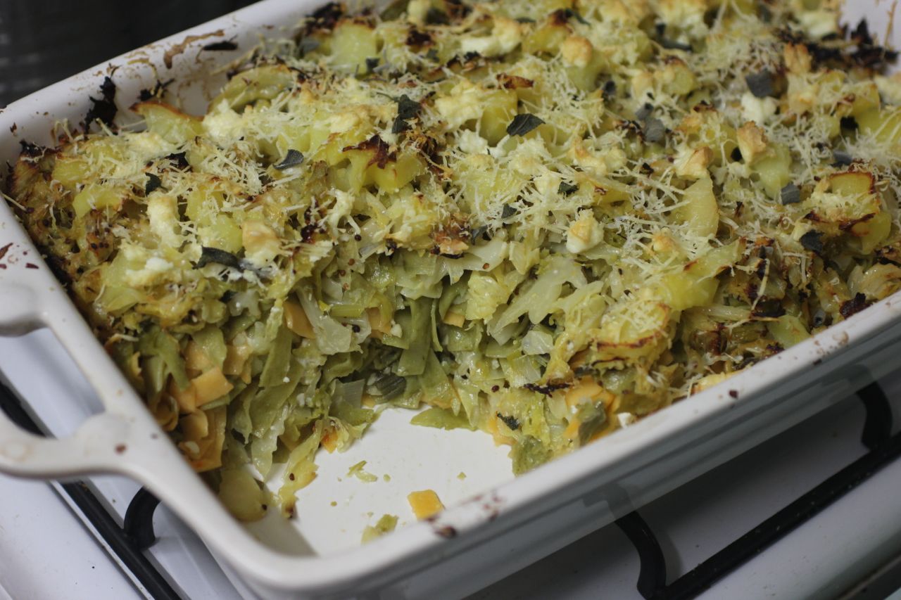 Green Gourmet Giraffe Mustardy cabbage pasta bake