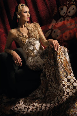 kebaya anne avantie qbaya.com