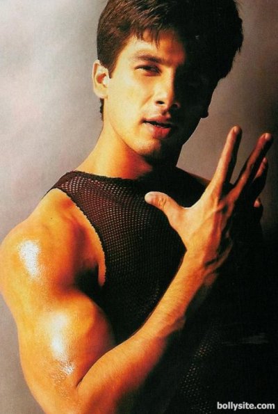 Shahid Kapoor Bodybuilding Pics