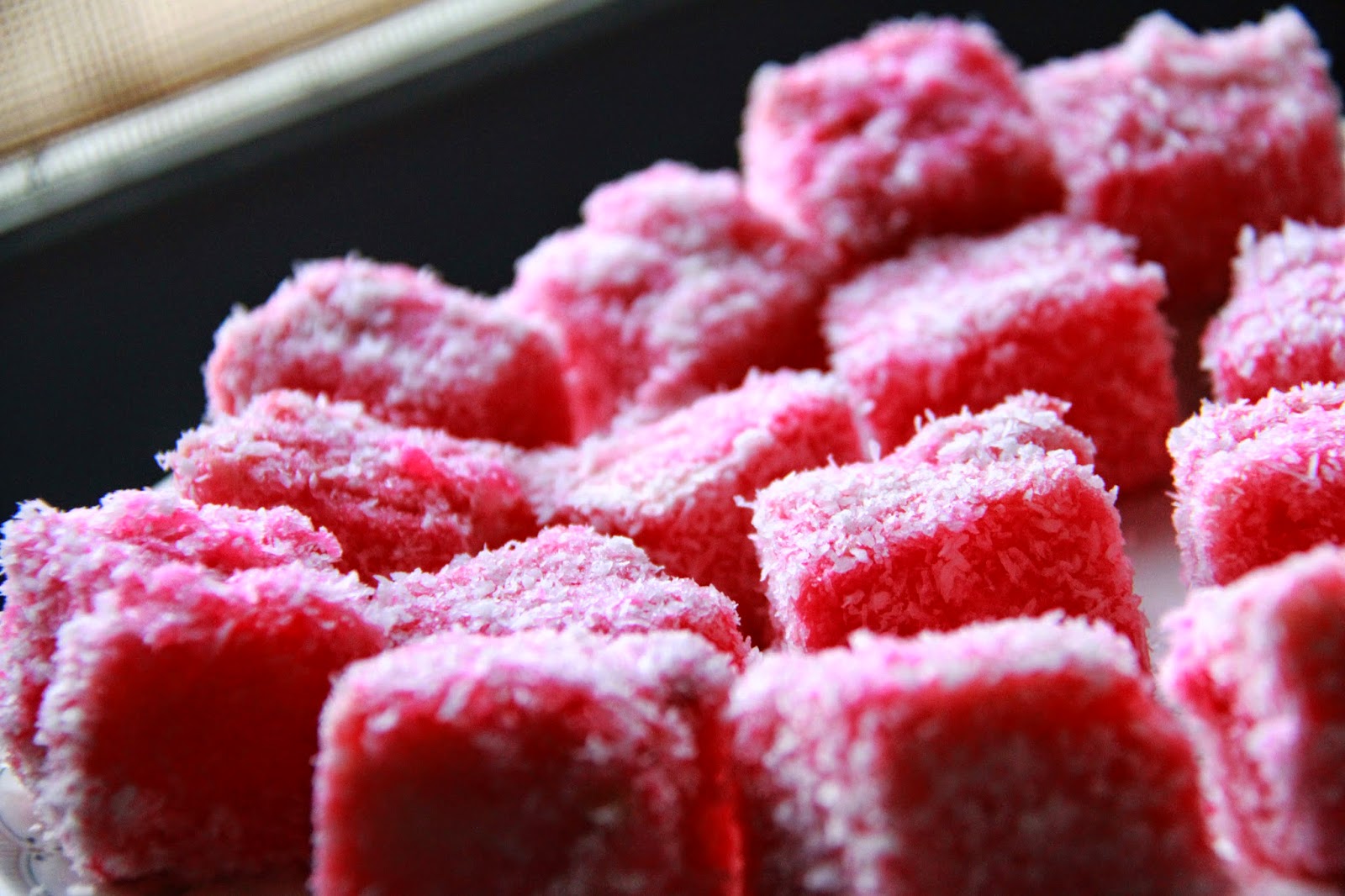 Cooking for Chakki Raspberry Jelly cakes aka Raspberry lamingtons