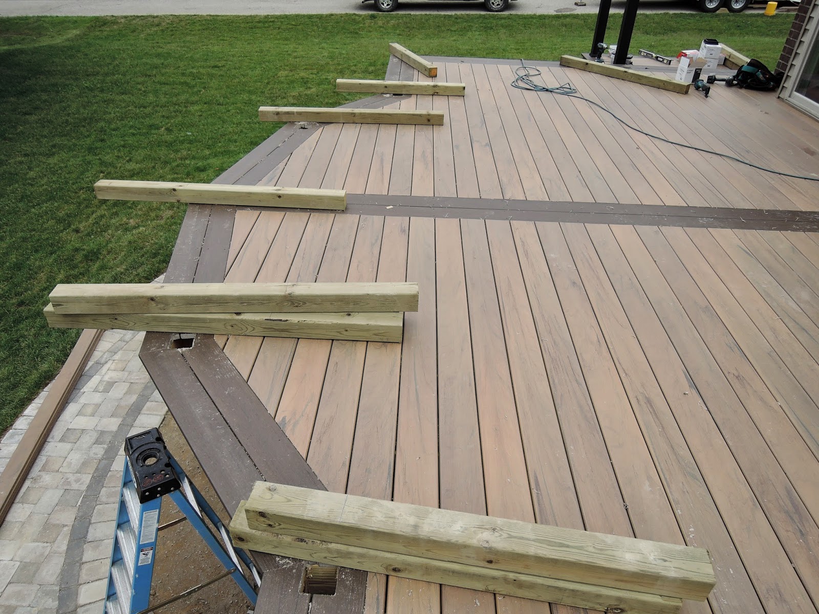 Outdoor Living Building composite decks Rochester Hills MI composite