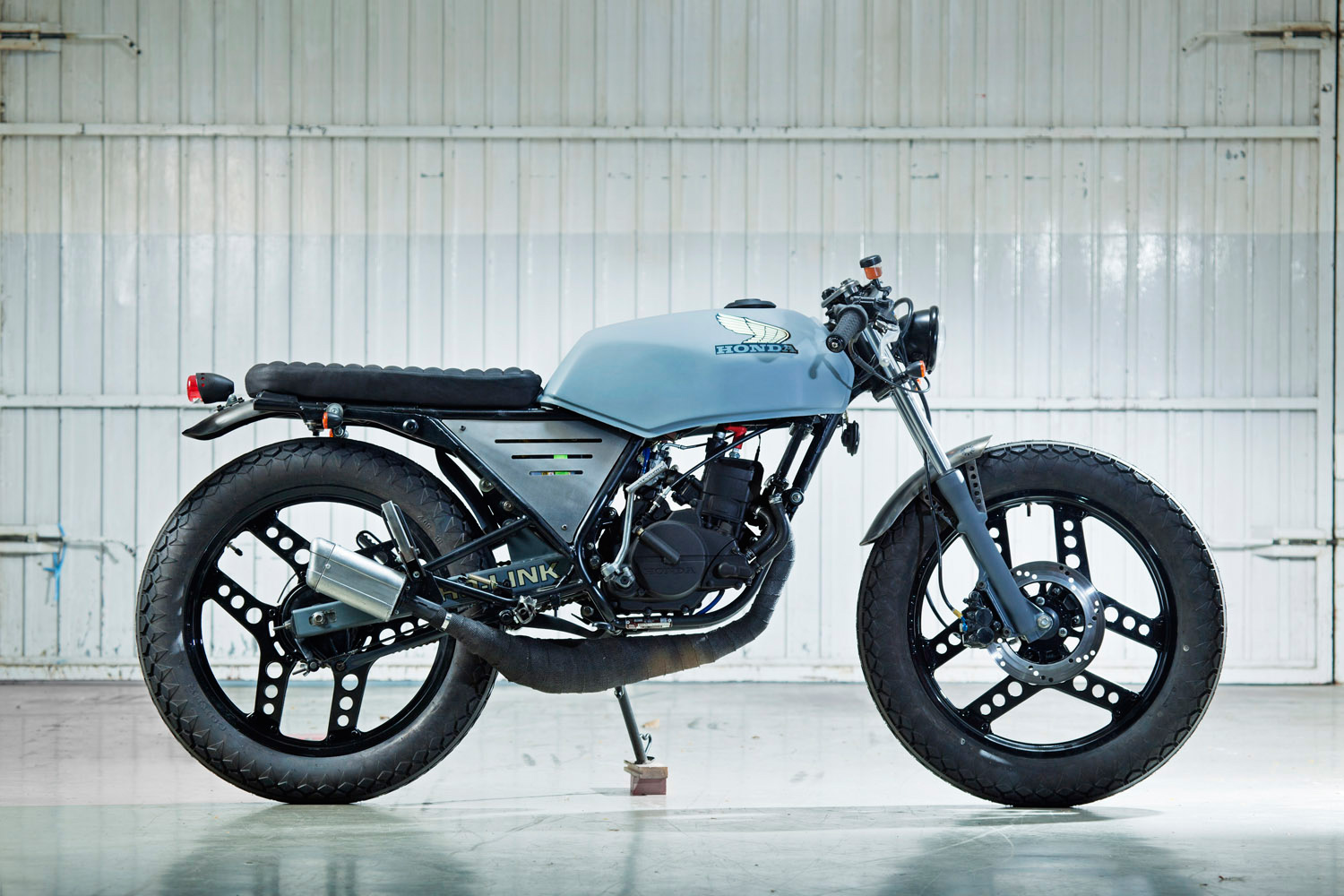 Kickstart Attitude Honda MBX 80 Cafe Racer _ Kiddomotors