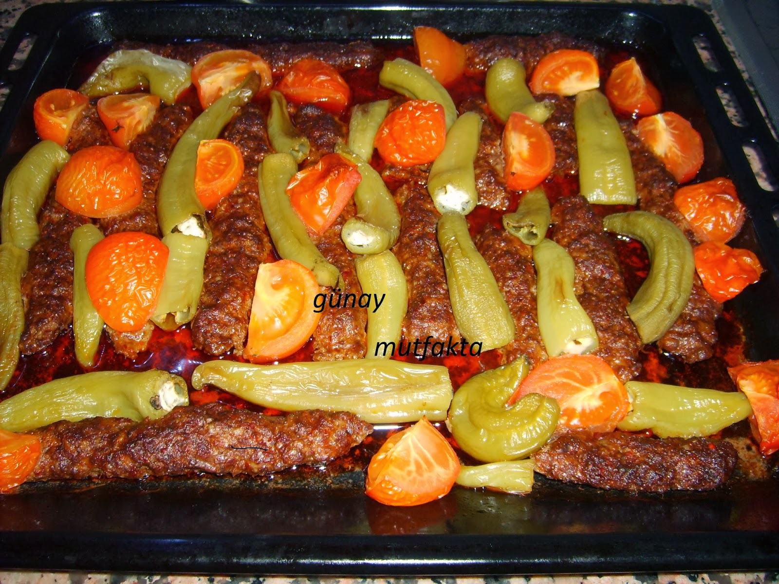 Günay Mutfakta EVDE ADANA KEBABI