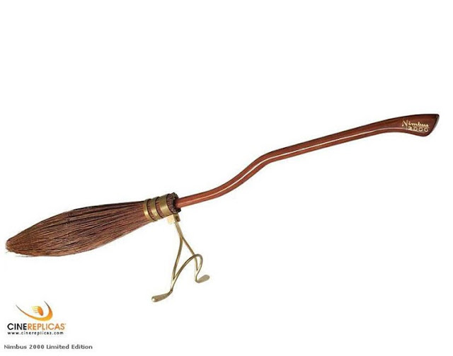 Nimbus 2000 Escoba Voladora Merchandising Harry Potter
