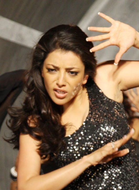 Bollywood Hollywood Lip Lock: Kajal Agarwal Looking Hot