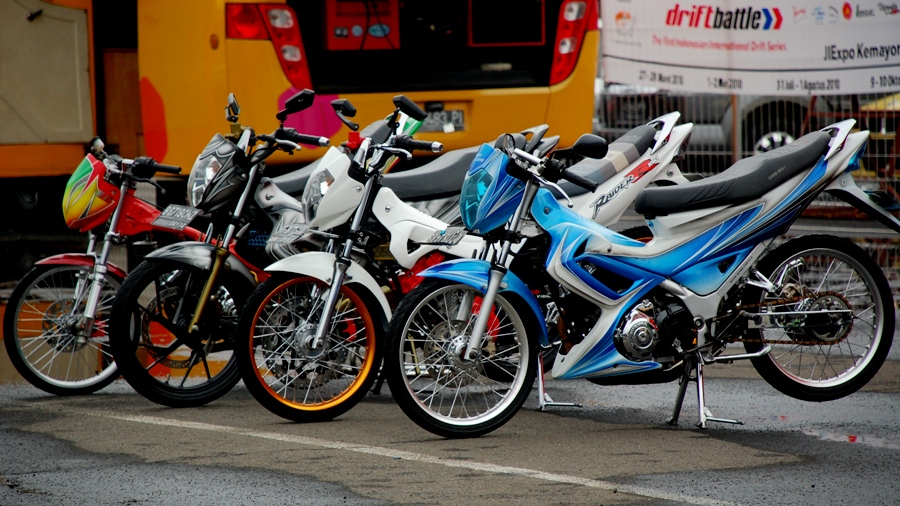 Foto Motor Suzuki Fu 2010