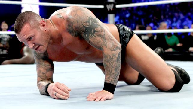 Resultados Smackdown 129 Randy+Orton+dolorido+en+la+lona